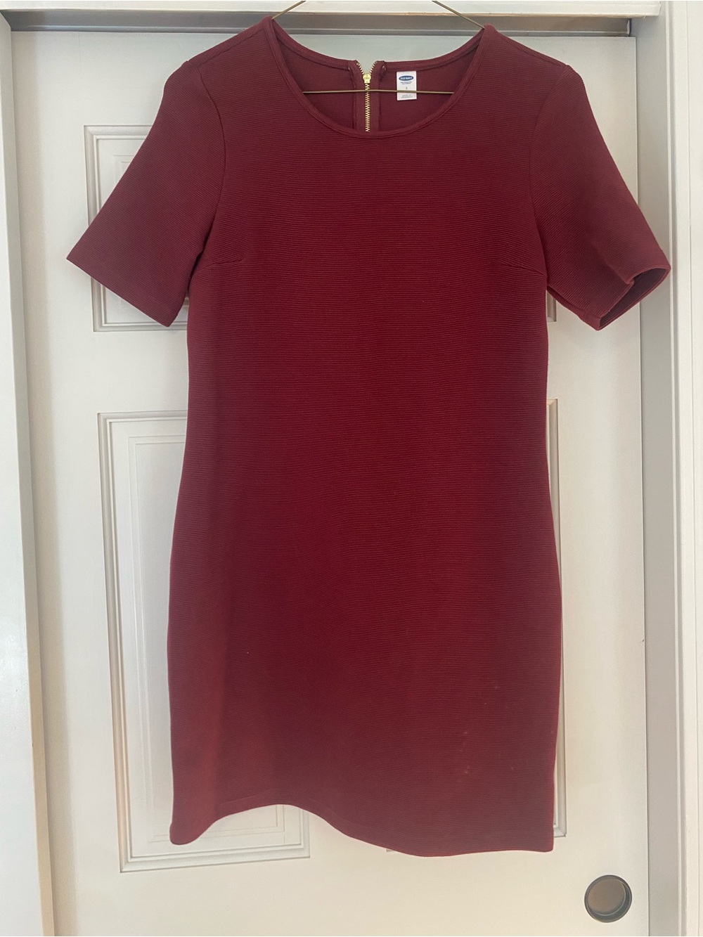 Old Navy Burgundy Short Sleeve Shift Dress